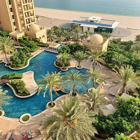 Bespoke Holiday Homes - Palm Jumeirah- 1 Bedroom Fairmont North Residence Дубай Екстериор снимка