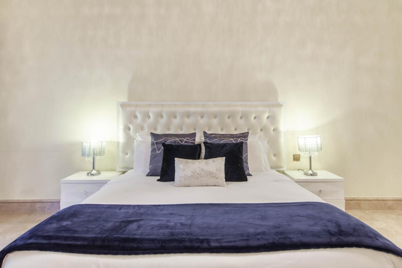 Bespoke Holiday Homes - Palm Jumeirah- 1 Bedroom Fairmont North Residence Дубай Екстериор снимка