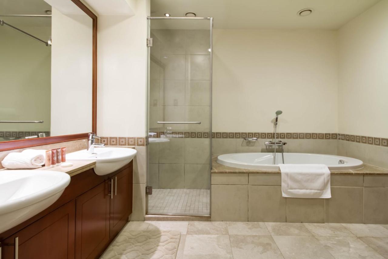 Bespoke Holiday Homes - Palm Jumeirah- 1 Bedroom Fairmont North Residence Дубай Екстериор снимка