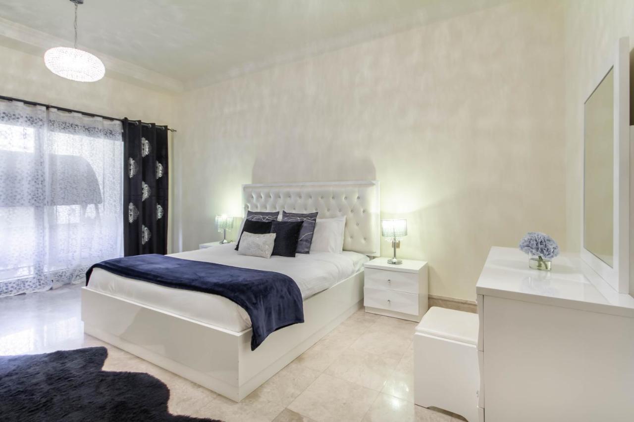 Bespoke Holiday Homes - Palm Jumeirah- 1 Bedroom Fairmont North Residence Дубай Екстериор снимка