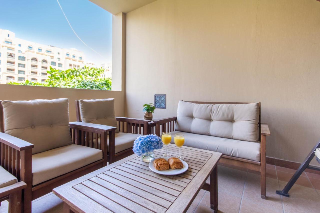 Bespoke Holiday Homes - Palm Jumeirah- 1 Bedroom Fairmont North Residence Дубай Екстериор снимка