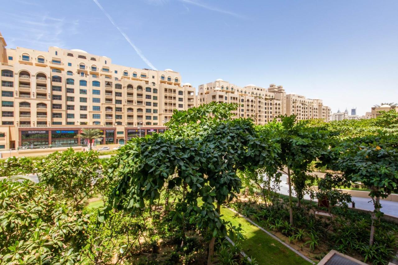 Bespoke Holiday Homes - Palm Jumeirah- 1 Bedroom Fairmont North Residence Дубай Екстериор снимка