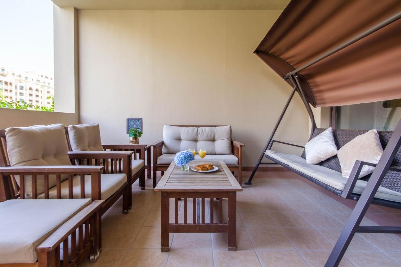 Bespoke Holiday Homes - Palm Jumeirah- 1 Bedroom Fairmont North Residence Дубай Екстериор снимка