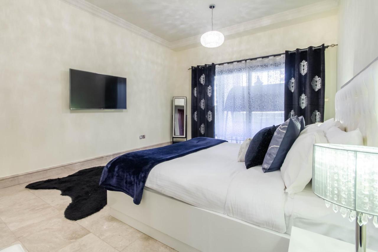 Bespoke Holiday Homes - Palm Jumeirah- 1 Bedroom Fairmont North Residence Дубай Екстериор снимка