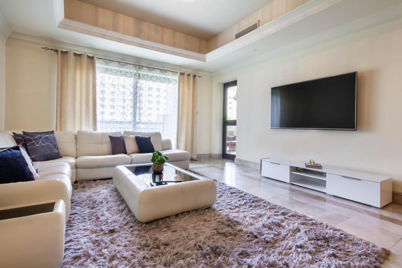 Bespoke Holiday Homes - Palm Jumeirah- 1 Bedroom Fairmont North Residence Дубай Екстериор снимка